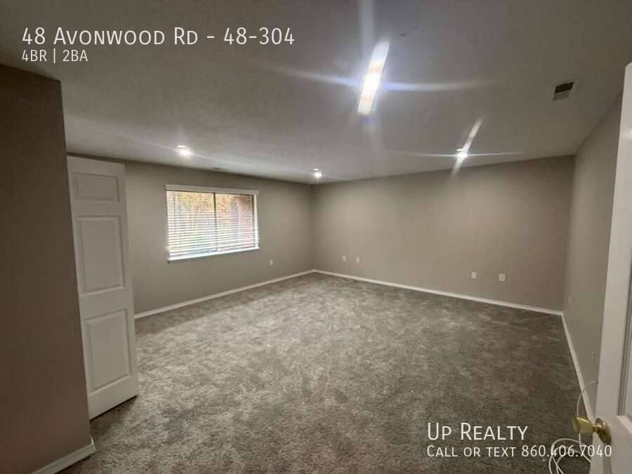 Apartment for rent at 48 Avonwood Rd, Avon, CT 06001