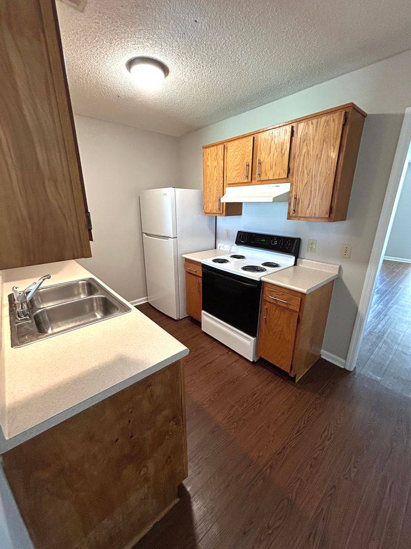 Apartment for rent at 28 Chatham St, Savannah, GA 31406