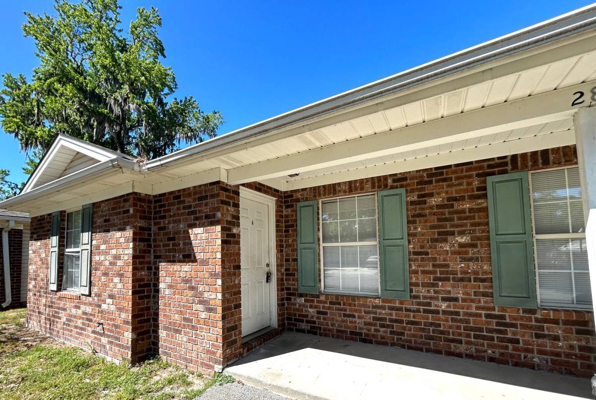 Apartment for rent at 28 Chatham St, Savannah, GA 31406