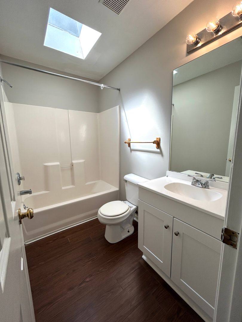 Apartment for rent at 28 Chatham St, Savannah, GA 31406