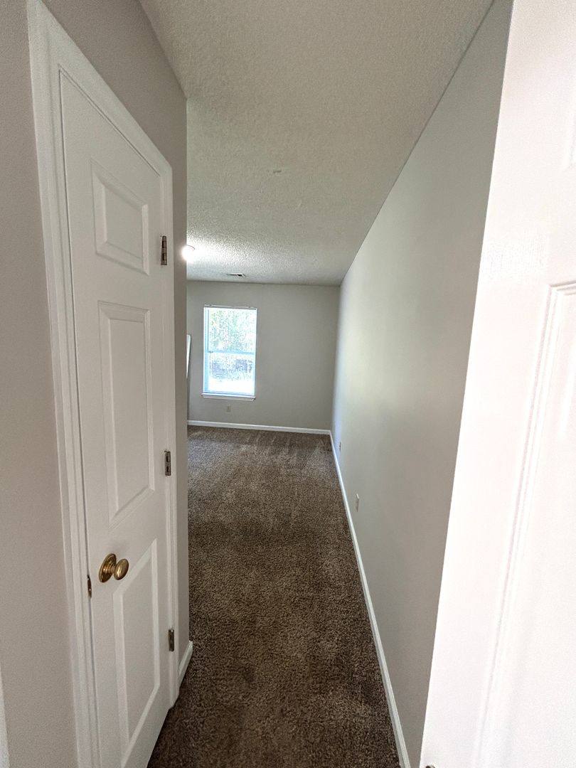 Apartment for rent at 28 Chatham St, Savannah, GA 31406
