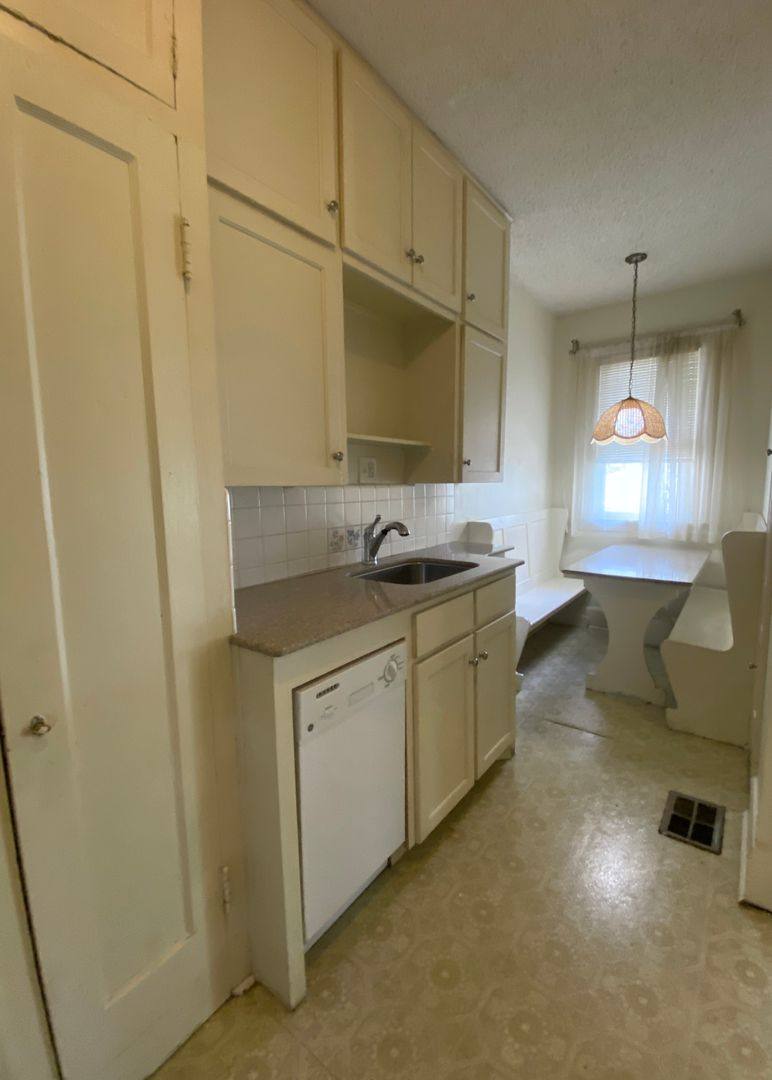 Townhouse for rent at 1103 W 22nd St, Austin, TX 78705