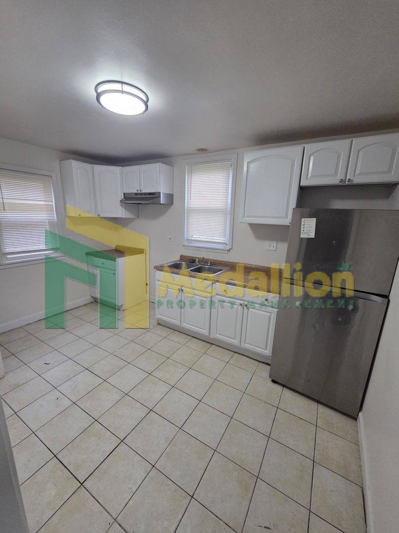 House for rent at 9312 S Peoria St, Chicago, IL 60620
