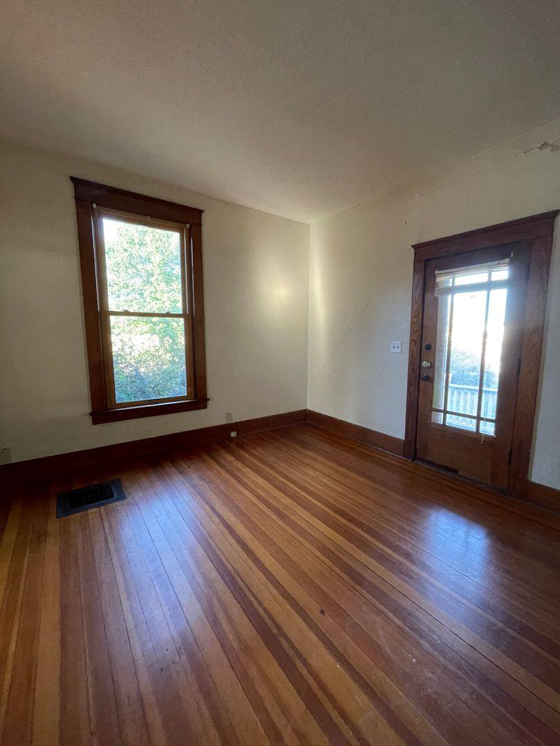 Apartment for rent at 1127 Market St, Emporia, KS 66801