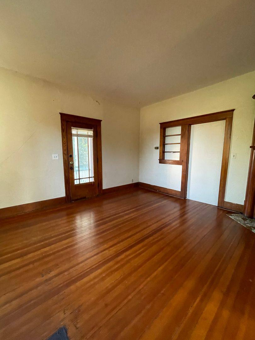 Apartment for rent at 1127 Market St, Emporia, KS 66801