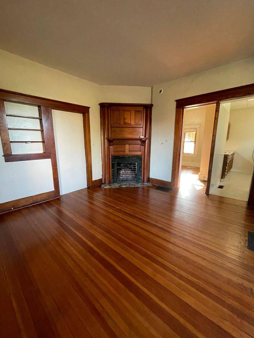 Apartment for rent at 1127 Market St, Emporia, KS 66801