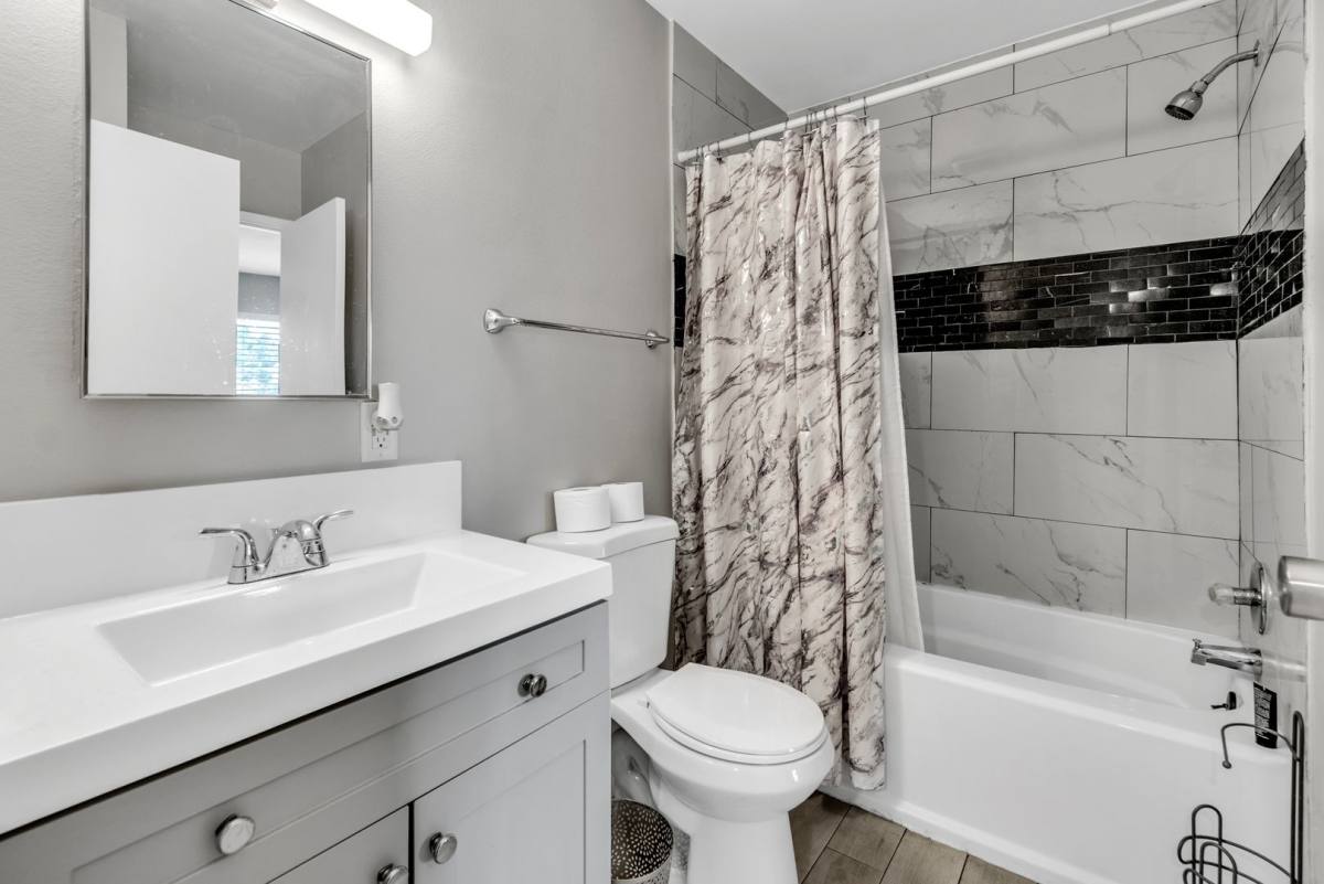 Townhouse for rent at 4770 Topaz St, Las Vegas, NV 89121