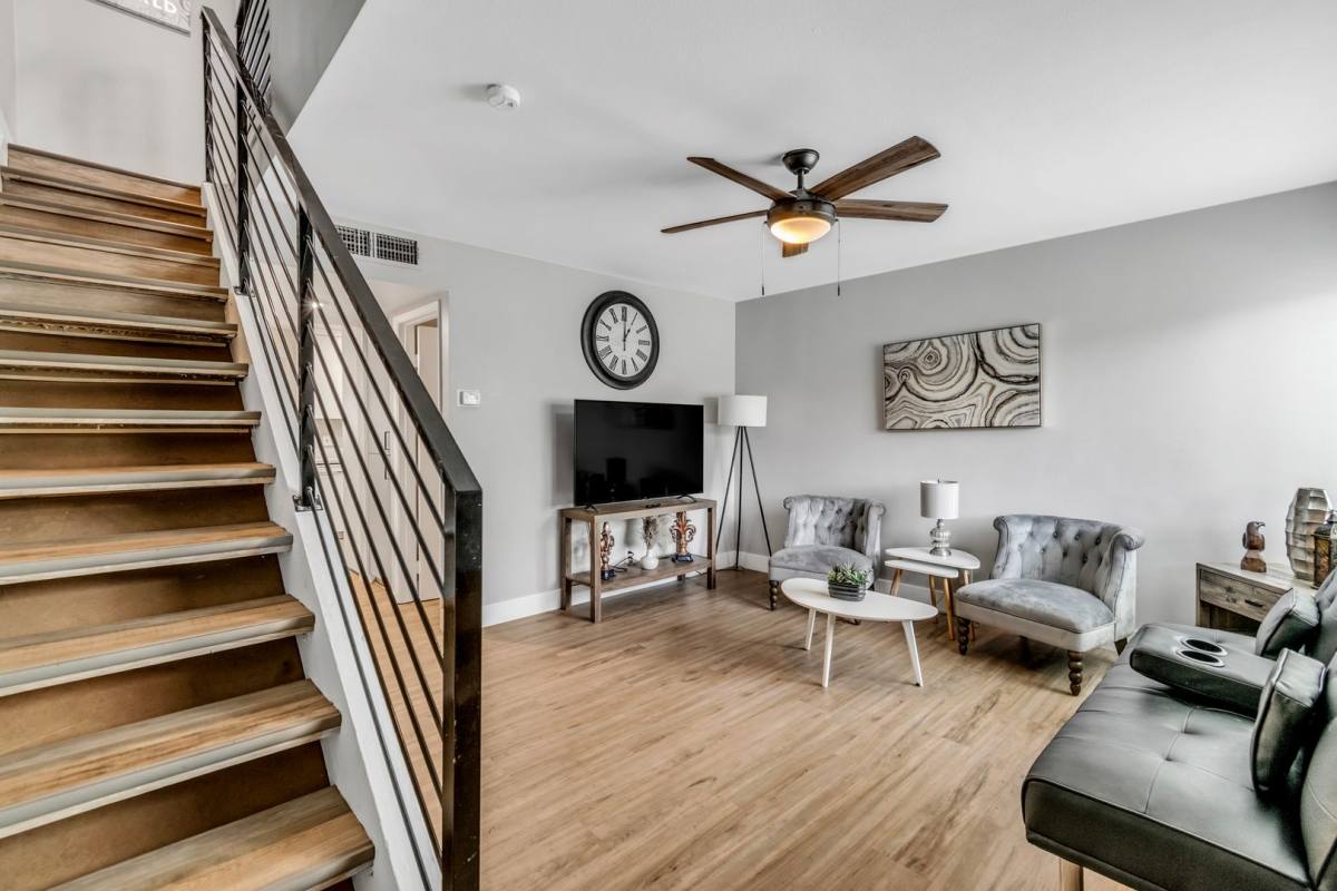 Townhouse for rent at 4770 Topaz St, Las Vegas, NV 89121