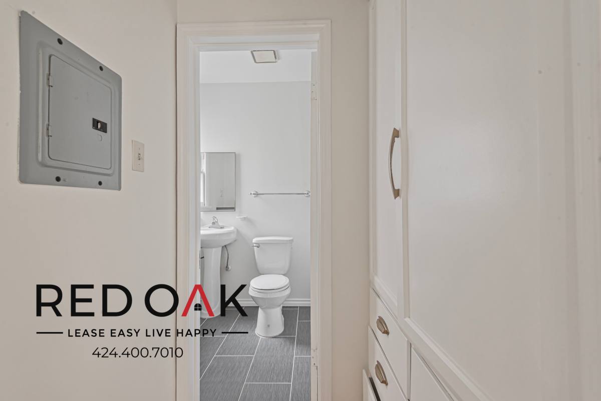 Condo for rent at 852 N Oxford Ave #854, Los Angeles, CA 90029