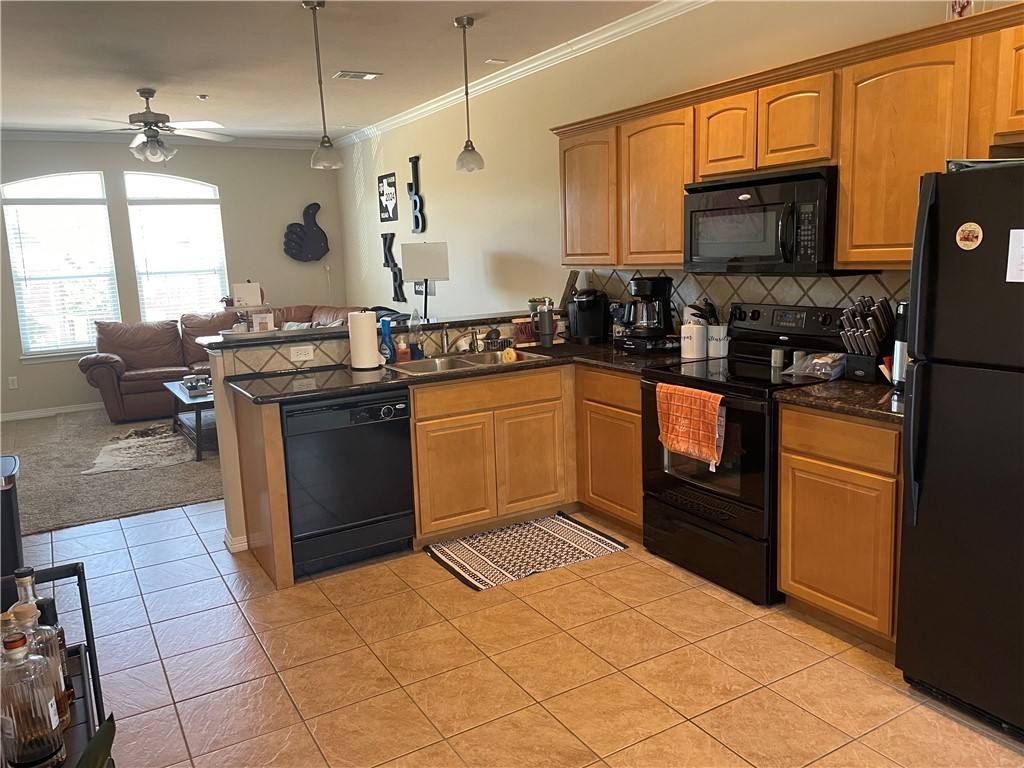 Townhouse for rent at 305 Holleman Dr E #605, College Station, TX 77840