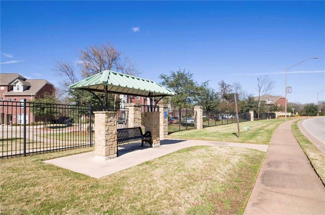 Townhouse for rent at 305 Holleman Dr E #605, College Station, TX 77840