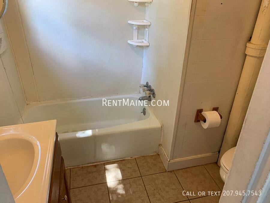 Apartment for rent at 29 Holyoke St #2, Brewer, ME 04412