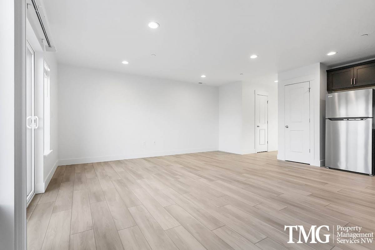 Townhouse for rent at 977 Creer Way - F-117, West Richland, WA 99353