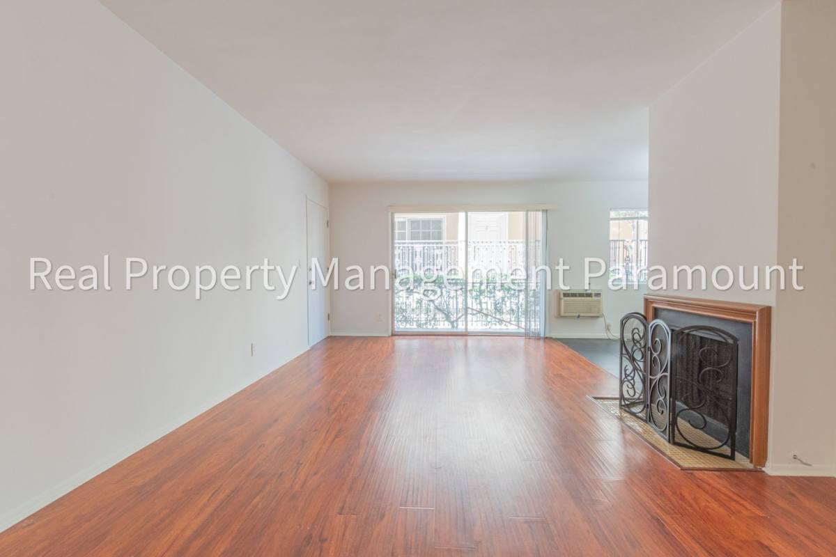 Apartment for rent at 1255 Granville Ave, Los Angeles, CA 90025