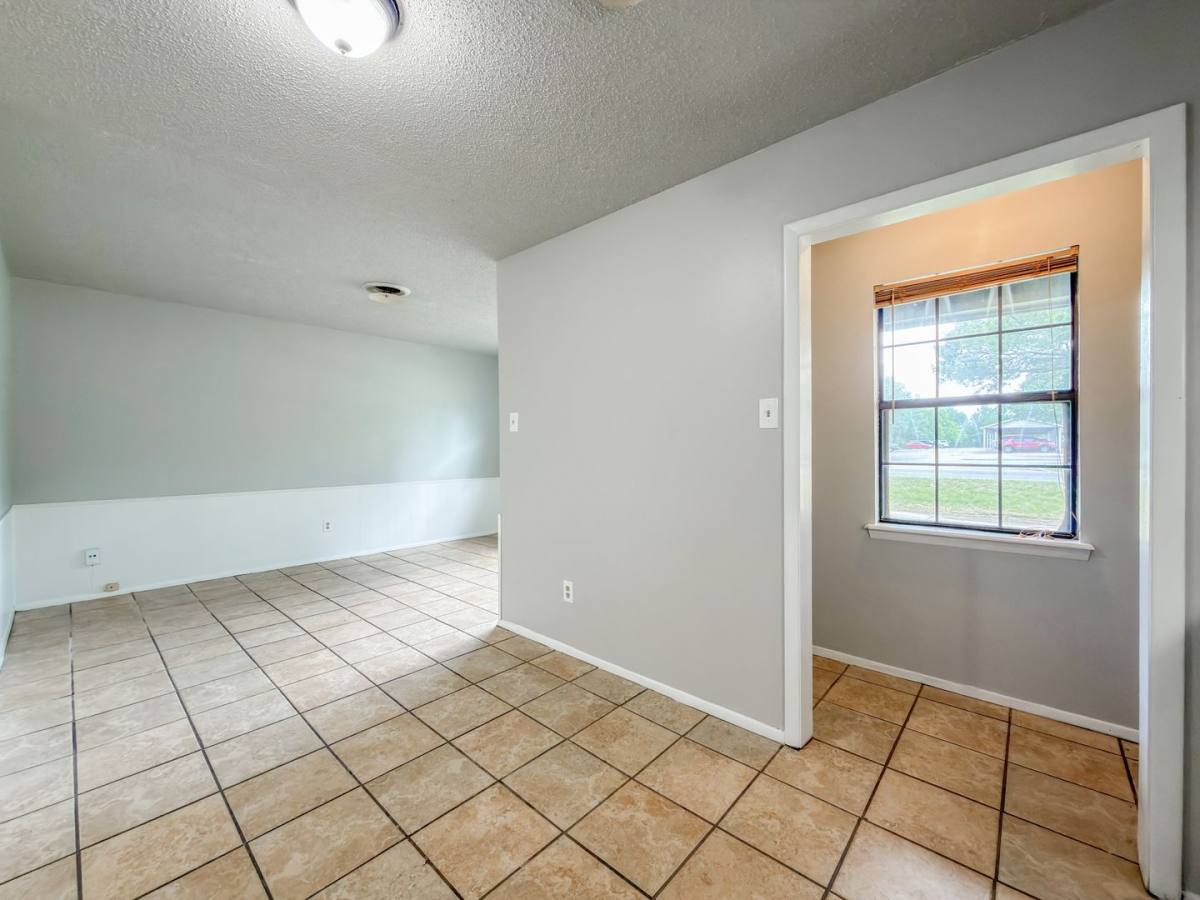 Apartment for rent at 2802 Grinnell Ave, Fort Smith, AR 72908