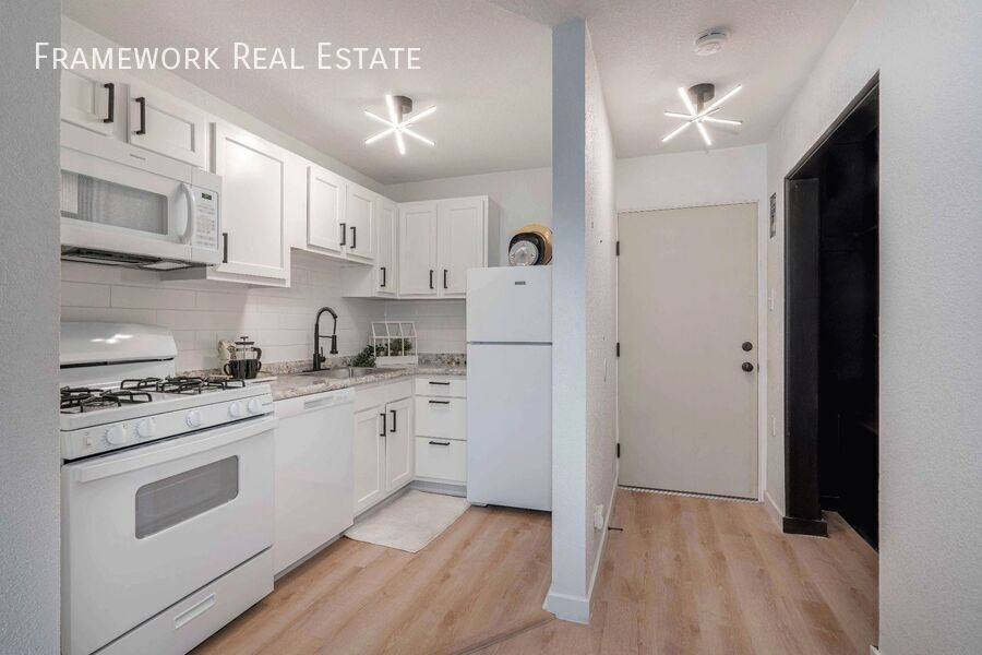 Apartment for rent at 1515 Clermont St #210, Denver, CO 80220