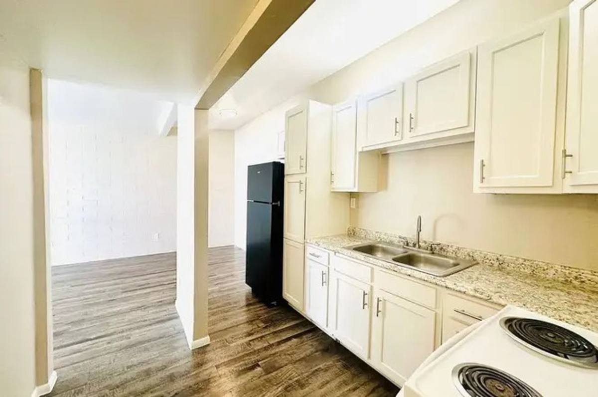 Apartment for rent at 114 W Laguna St, Tucson, AZ 85705