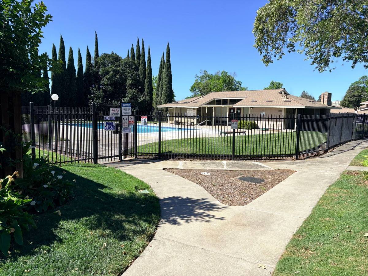 Townhouse for rent at 2069 Olivera Rd, Concord, CA 94520