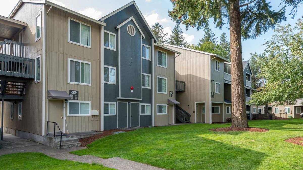 Apartment for rent at 24050 SE Stark St, Gresham, OR 97030