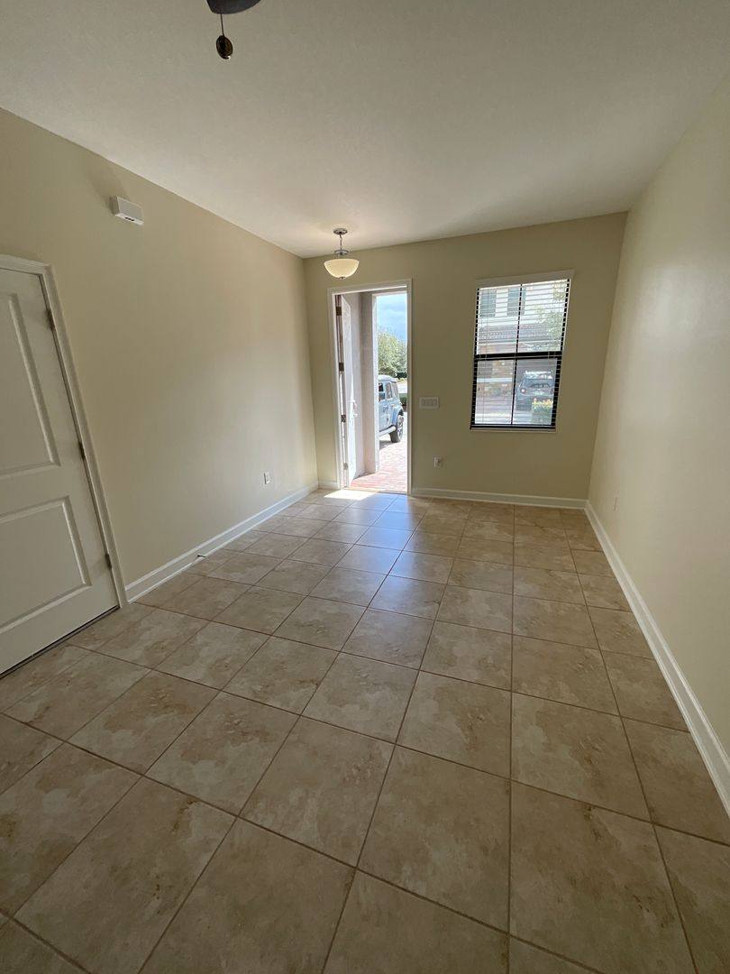 Townhouse for rent at 8545 Zoeller Hills Dr, Davenport, FL 33896