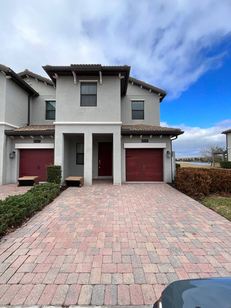 Townhouse for rent at 8545 Zoeller Hills Dr, Davenport, FL 33896