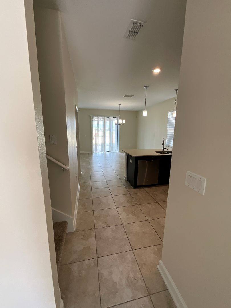Townhouse for rent at 8545 Zoeller Hills Dr, Davenport, FL 33896