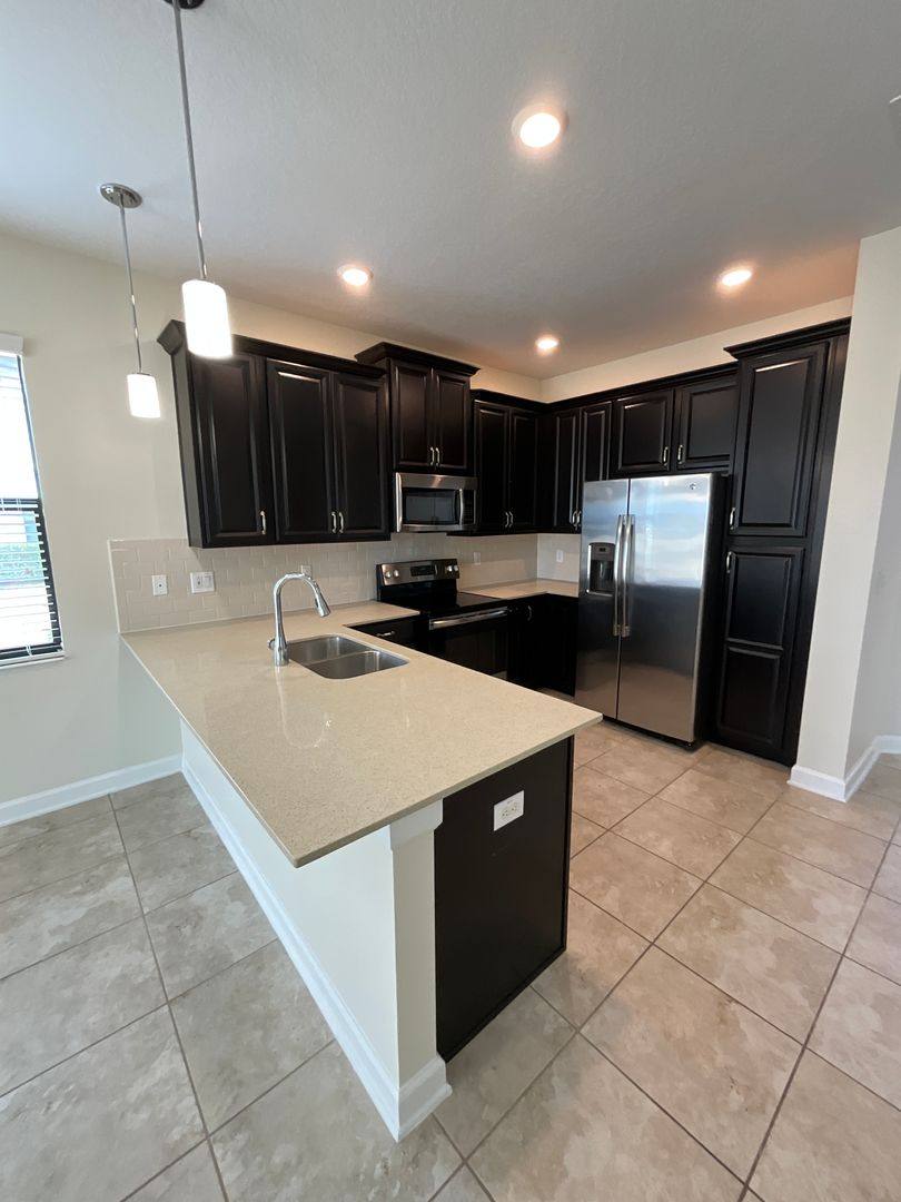 Townhouse for rent at 8545 Zoeller Hills Dr, Davenport, FL 33896