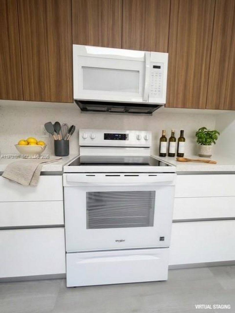 Townhouse for rent at 2179 Hacienda Terrace, Fort Lauderdale, FL 33327