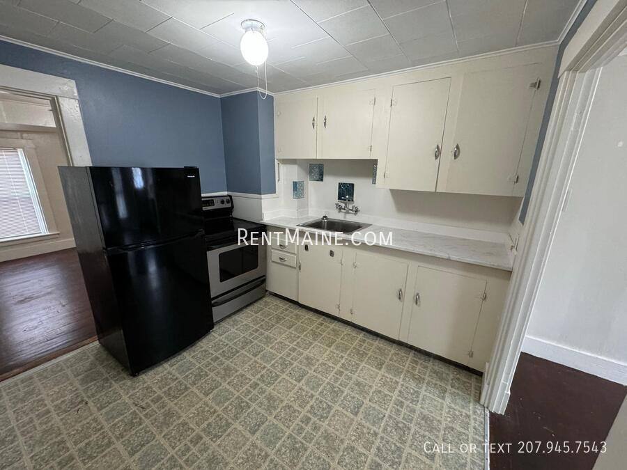 Apartment for rent at 145 Essex St #C, Bangor, ME 04401