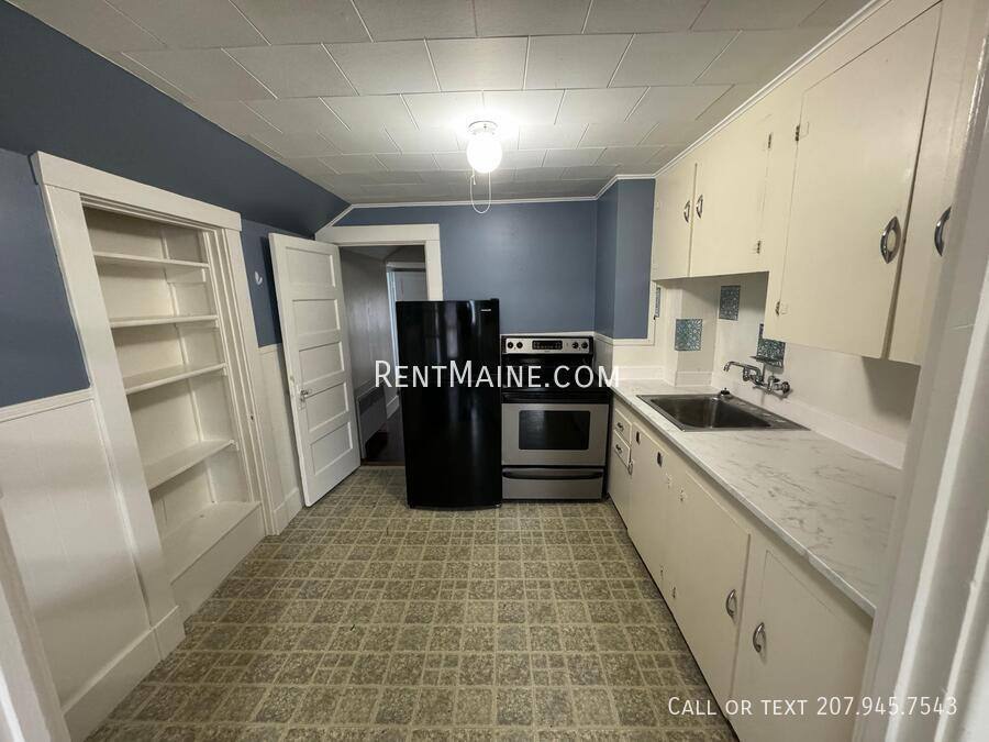 Apartment for rent at 145 Essex St #C, Bangor, ME 04401