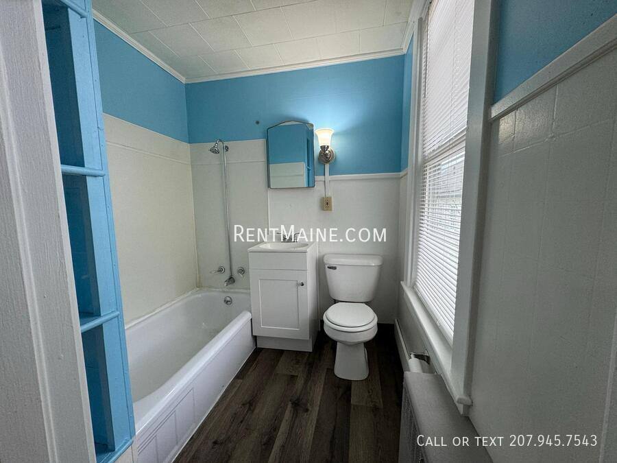 Apartment for rent at 145 Essex St #C, Bangor, ME 04401
