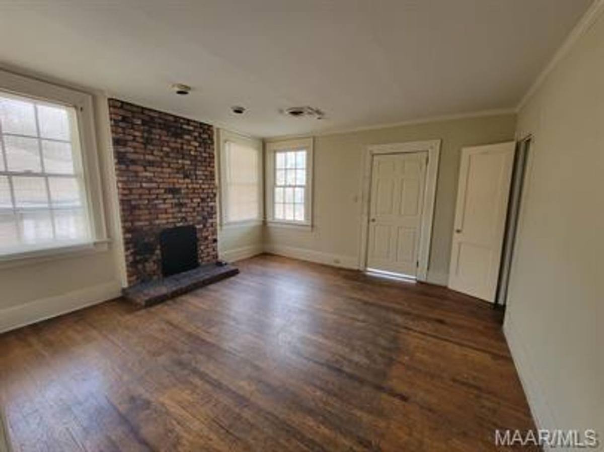 Apartment for rent at 1314 S Hull St, Montgomery, AL 36104