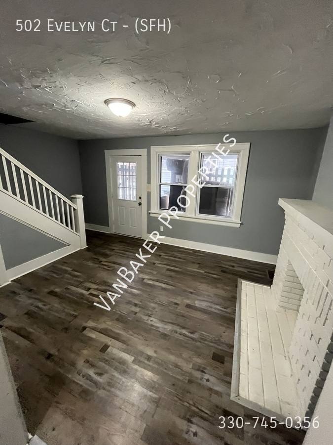 Apartment for rent at 502 Evelyn Court #SFH, Akron, OH 44302
