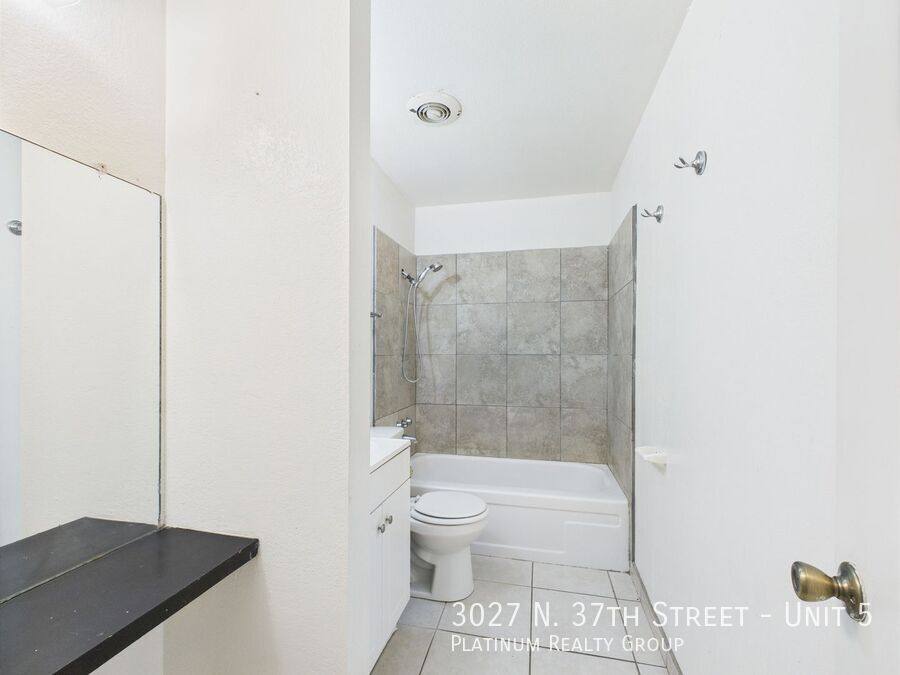 Apartment for rent at 3027 N 37th St #5, Phoenix, AZ 85018