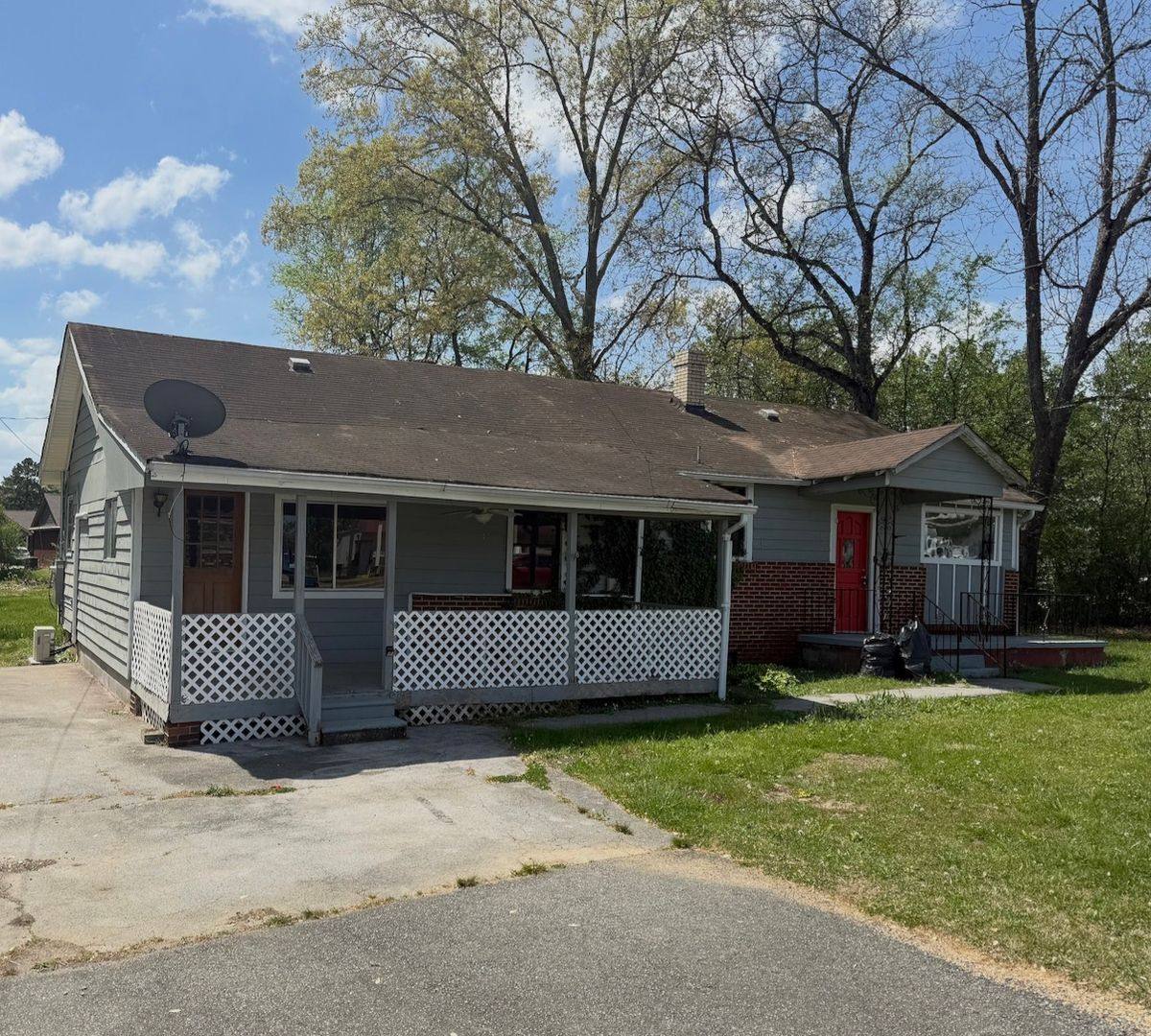 House for rent at 2426 Cloud Springs Rd, Rossville, GA 30741