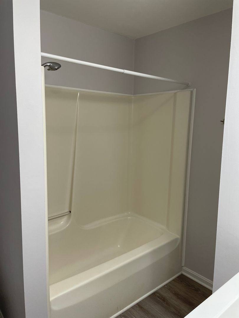 Apartment for rent at 380 Main Cross St, Charlestown, IN 47111