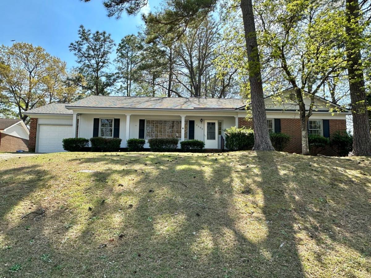 House for rent at 6309 E Hampton Court, Fayetteville, NC 28314