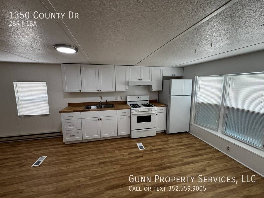 House for rent at 1350 County Dr, Tavares, FL 32778