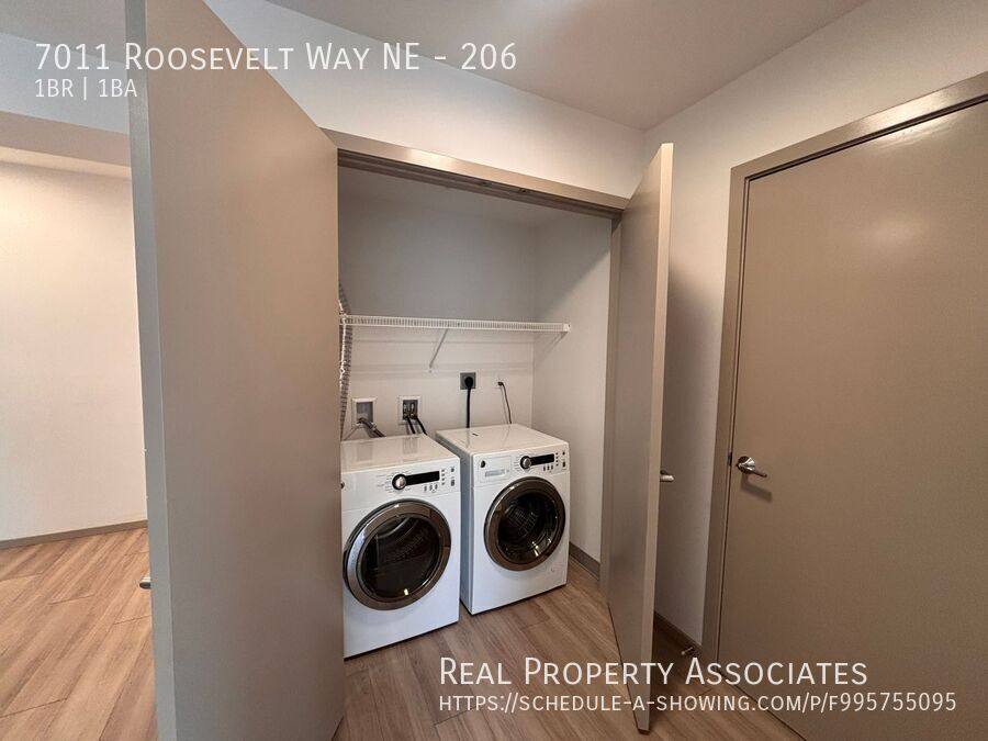 Apartment for rent at 7011 Roosevelt Way NE #206, Seattle, WA 98115