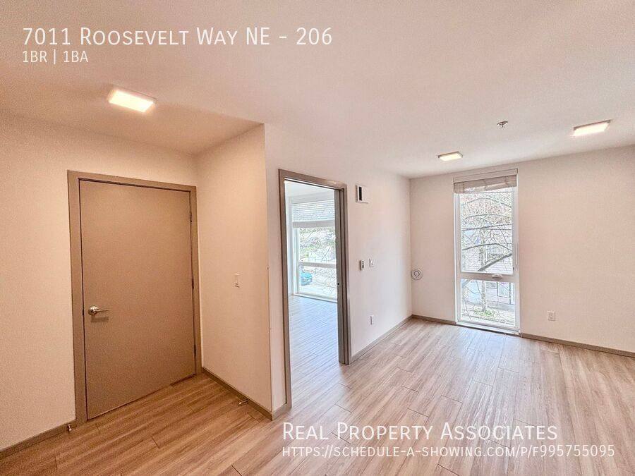 Apartment for rent at 7011 Roosevelt Way NE #206, Seattle, WA 98115