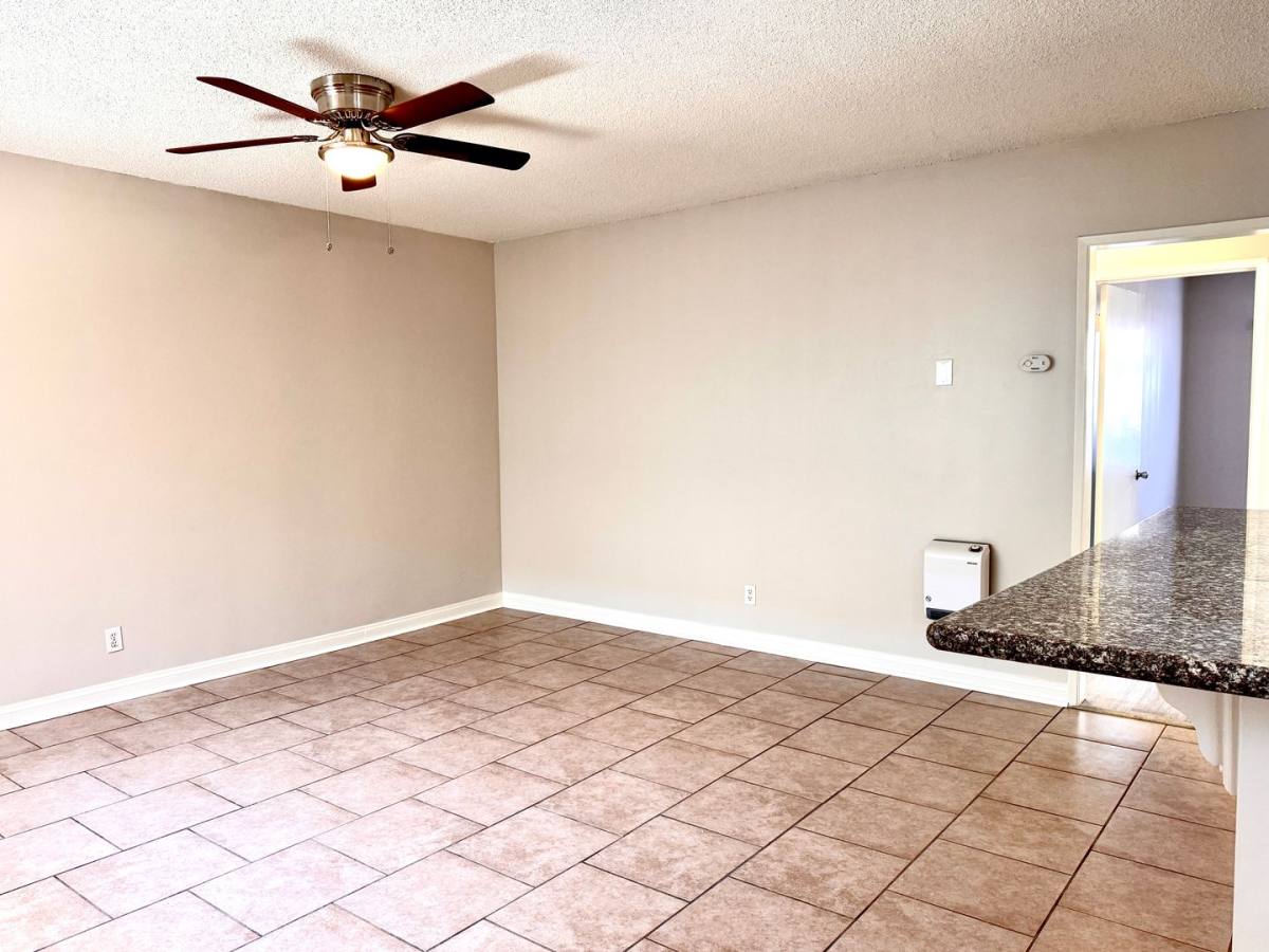 Apartment for rent at 912 Gladys Ave, Long Beach, CA 90804