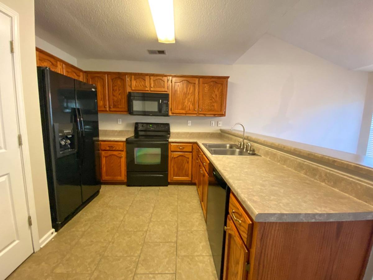 House for rent at 749 Lakemont Dr, Southaven, MS 38672