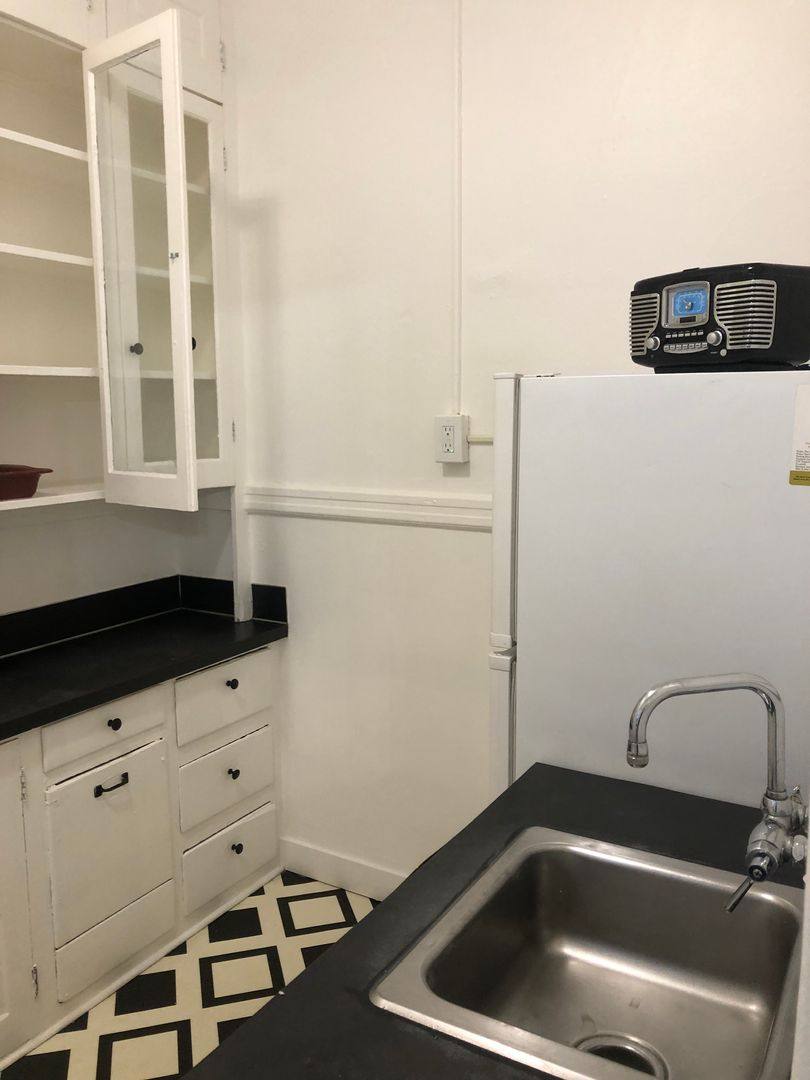 Apartment for rent at 2190 W Burnside, Portland, OR 97210