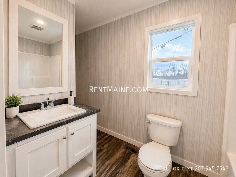 Apartment for rent at 194 F St, Pittsfield, ME 04967