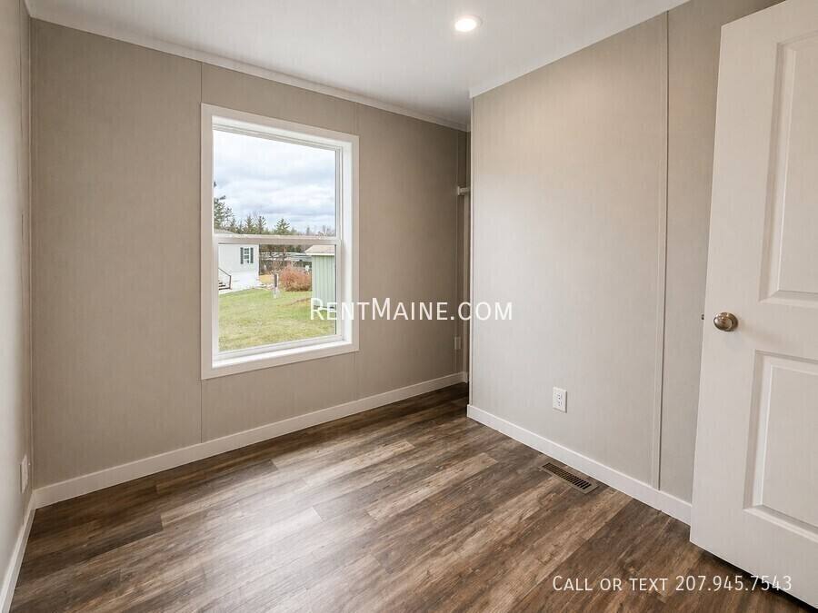 Apartment for rent at 194 F St, Pittsfield, ME 04967