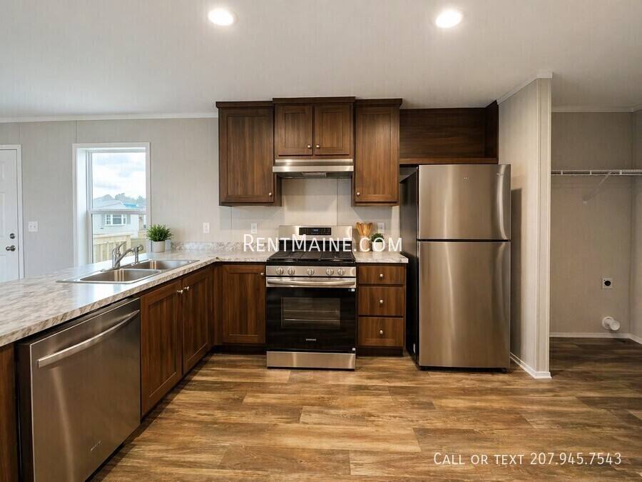 Apartment for rent at 194 F St, Pittsfield, ME 04967