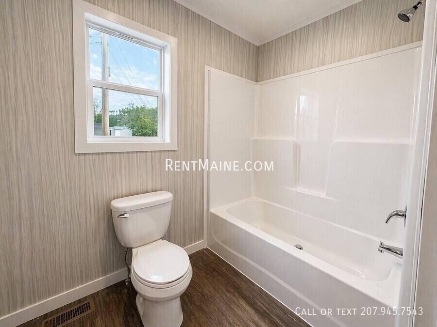 Apartment for rent at 194 F St, Pittsfield, ME 04967