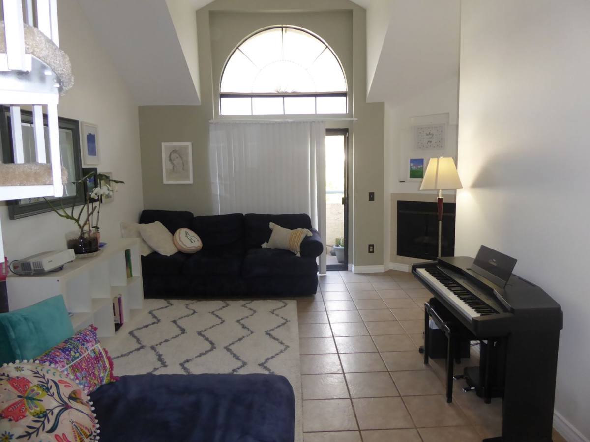 Condo for rent at 18211 Flynn Dr, Canyon Country, CA 91387