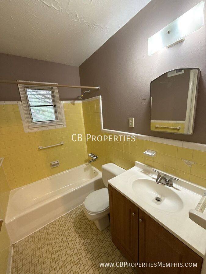 House for rent at 4493 Westmont Rd, Memphis, TN 38109