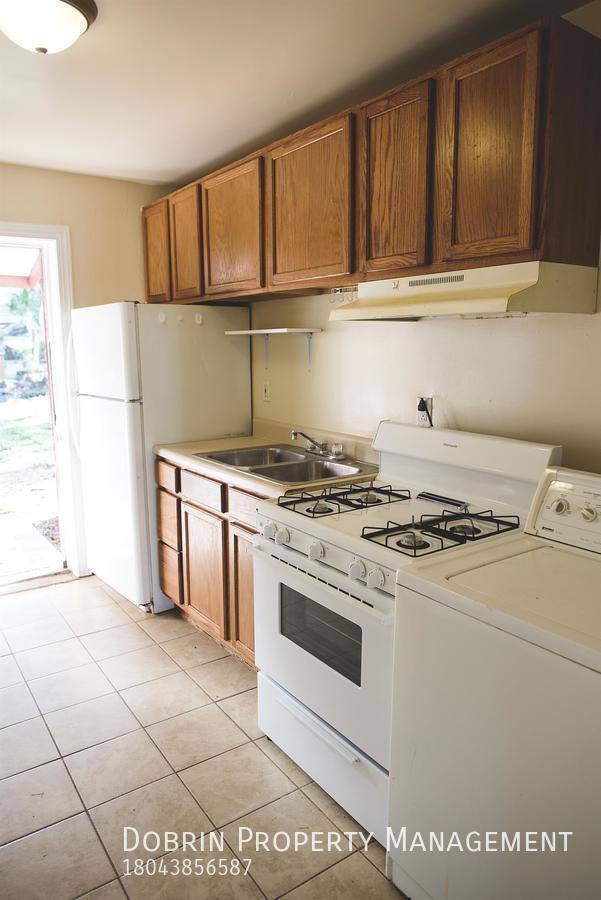 House for rent at 1906 Lakeview Ave, Richmond, VA 23220